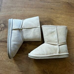 Cozy Kids Tan Suede Boots